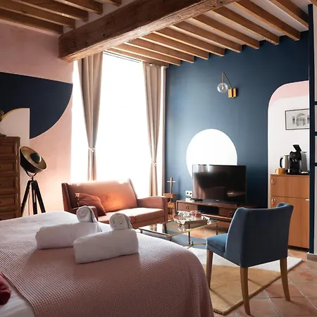 La Maison D'en Bas Des Seigneurs *