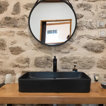 La Maison D'en Bas Des Seigneurs *
