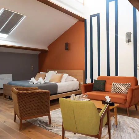La Maison D'en Bas Des Seigneurs Cucuron