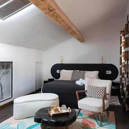 La Maison D'en Bas Des Seigneurs Cucuron